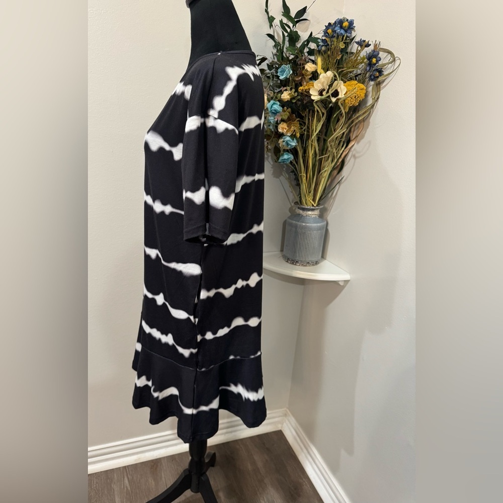 Alaster Queen Gray White Tie Dye T-Shirt Tunic Dress Size Medium Boho Chic - Picture 4 of 13